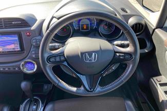 2013 Honda FIT SHUTTLE HYBRID - Thumbnail