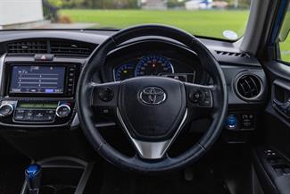 2015 Toyota Corolla Fielder - Thumbnail