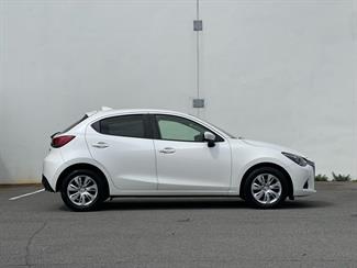 2017 Mazda Demio - Thumbnail