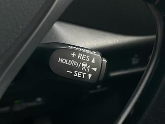 2017 Toyota C-HR - Thumbnail