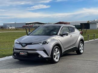 2017 Toyota C-HR - Thumbnail
