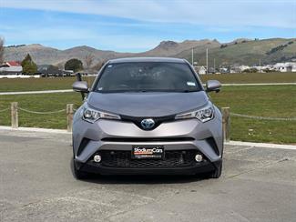 2017 Toyota C-HR - Thumbnail
