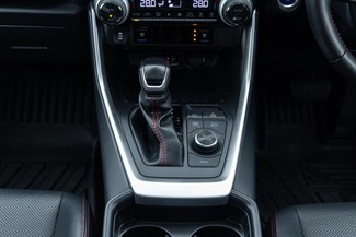 2021 Toyota RAV4 - Thumbnail