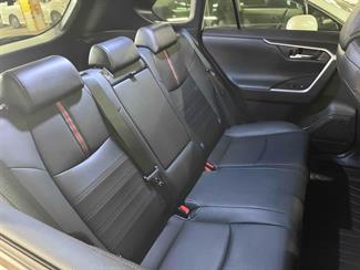 2021 Toyota RAV4 - Thumbnail