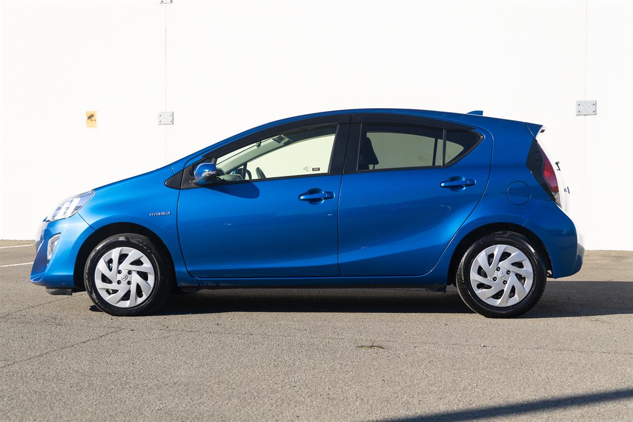 2017 Toyota AQUA