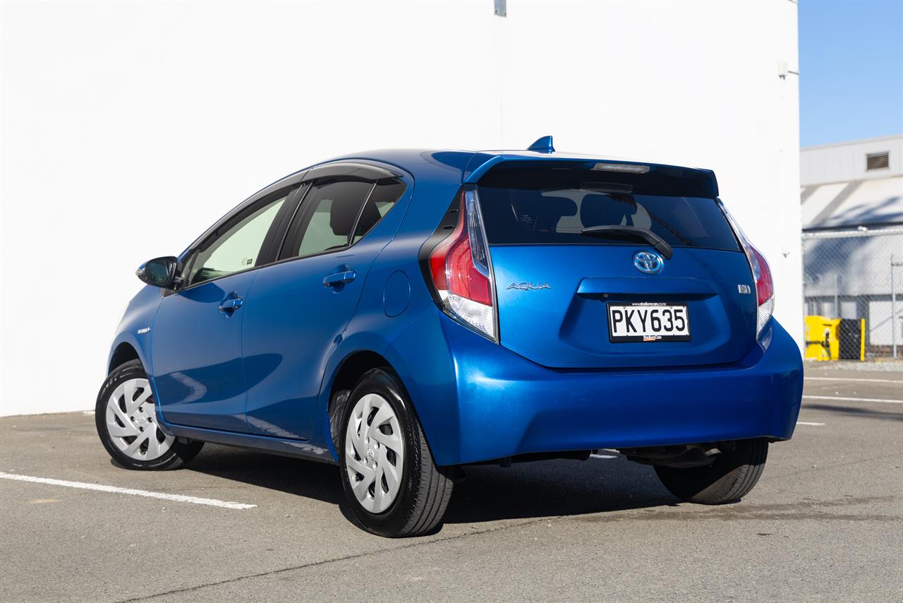 2017 Toyota AQUA