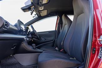 2021 Toyota Yaris - Thumbnail
