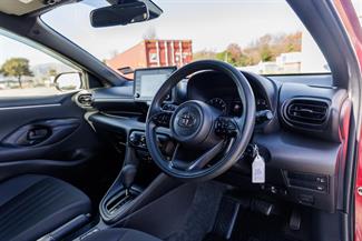 2021 Toyota Yaris - Thumbnail