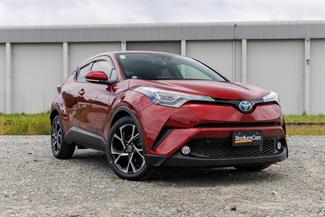2017 Toyota C-HR - Thumbnail