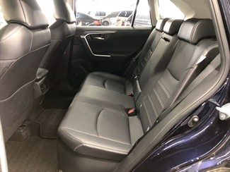2019 Toyota RAV4 - Thumbnail