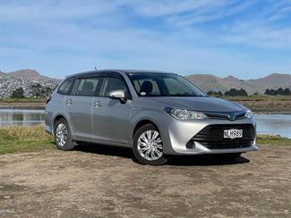 2015 Toyota Corolla Fielder - Thumbnail