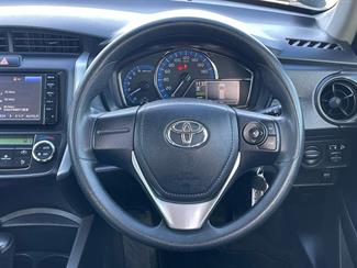 2015 Toyota Corolla Fielder - Thumbnail