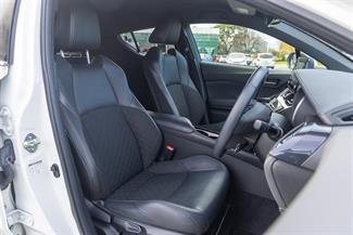 2020 Toyota C-HR - Thumbnail