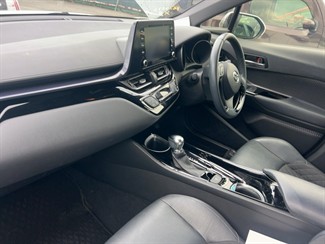 2020 Toyota C-HR - Thumbnail