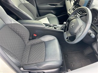 2020 Toyota C-HR - Thumbnail