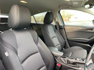 2015 Mazda Axela - Thumbnail