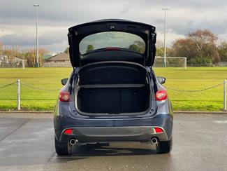 2015 Mazda Axela - Thumbnail