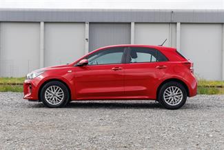 2019 Kia Rio - Thumbnail