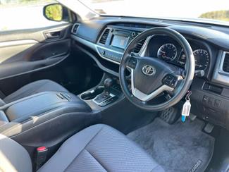2017 Toyota Highlander - Thumbnail