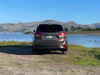 2017 Toyota Highlander - Thumbnail
