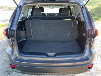 2017 Toyota Highlander - Thumbnail