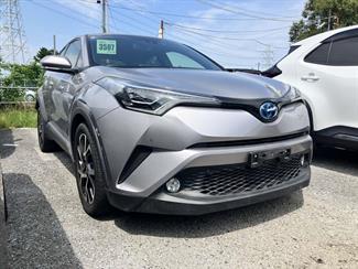 2017 Toyota C-HR - Thumbnail