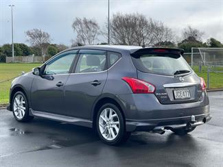 2015 Nissan Pulsar - Thumbnail