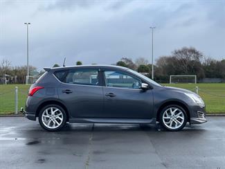 2015 Nissan Pulsar - Thumbnail
