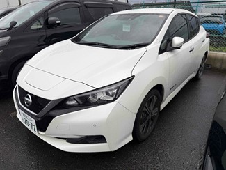 2018 Nissan LEAF - Thumbnail