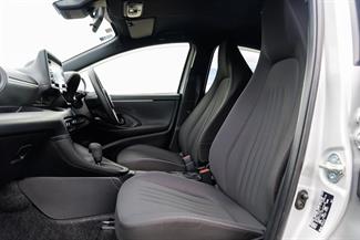 2020 Toyota Yaris - Thumbnail