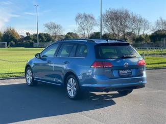 2015 Volkswagen Golf - Thumbnail