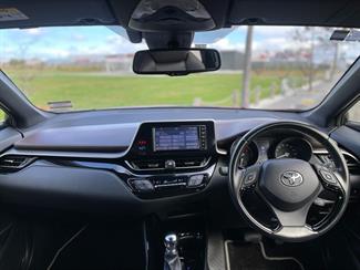 2018 Toyota C-HR - Thumbnail