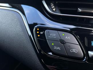 2018 Toyota C-HR - Thumbnail