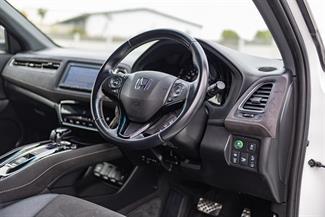 2016 Honda Vezel (HR-V) - Thumbnail