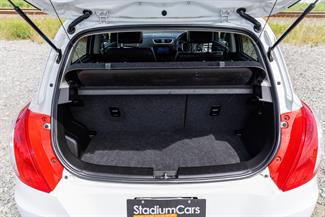 2015 Suzuki Swift - Thumbnail