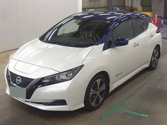 2018 Nissan LEAF - Thumbnail