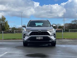 2019 Toyota RAV4 - Thumbnail