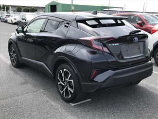 2017 Toyota C-HR - Thumbnail