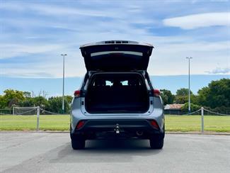 2021 Toyota Highlander - Thumbnail