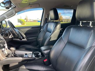 2021 Mitsubishi Pajero Sport - Thumbnail
