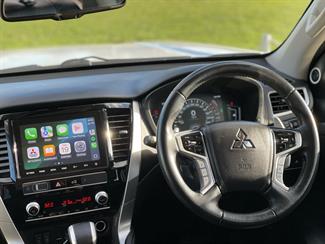 2021 Mitsubishi Pajero Sport - Thumbnail