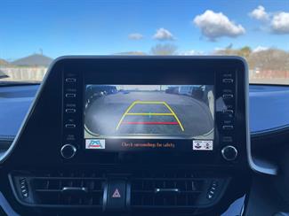 2019 Toyota C-HR - Thumbnail