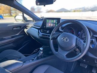 2019 Toyota C-HR - Thumbnail