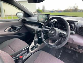 2020 Toyota Yaris - Thumbnail