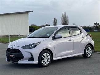 2020 Toyota Yaris - Thumbnail