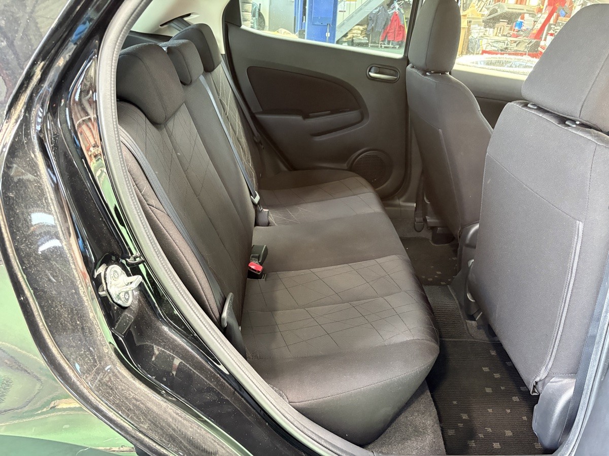 2012 Mazda Demio