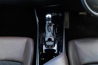 2017 Toyota C-HR - Thumbnail