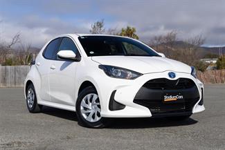2021 Toyota Yaris - Thumbnail