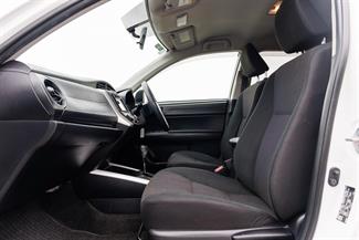 2015 Toyota Corolla - Thumbnail