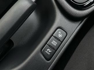 2021 Toyota Yaris - Thumbnail
